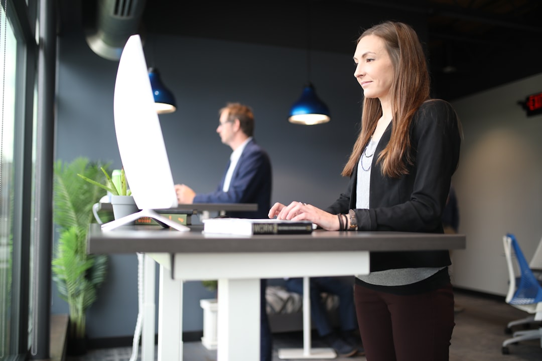 best standing desk 2026 — top 5 picks reviewed