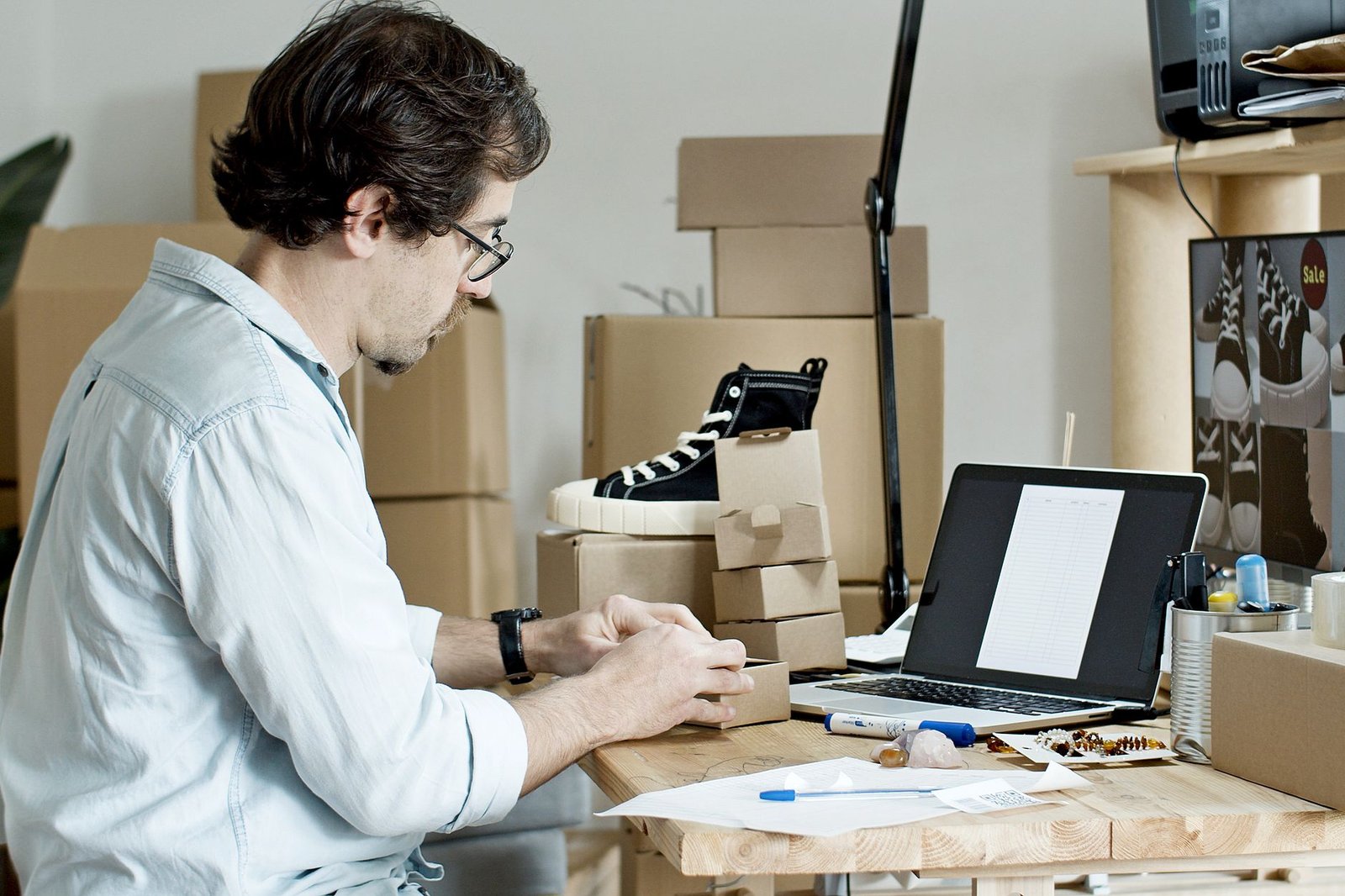Amazon FBA India seller packing products for dispatch