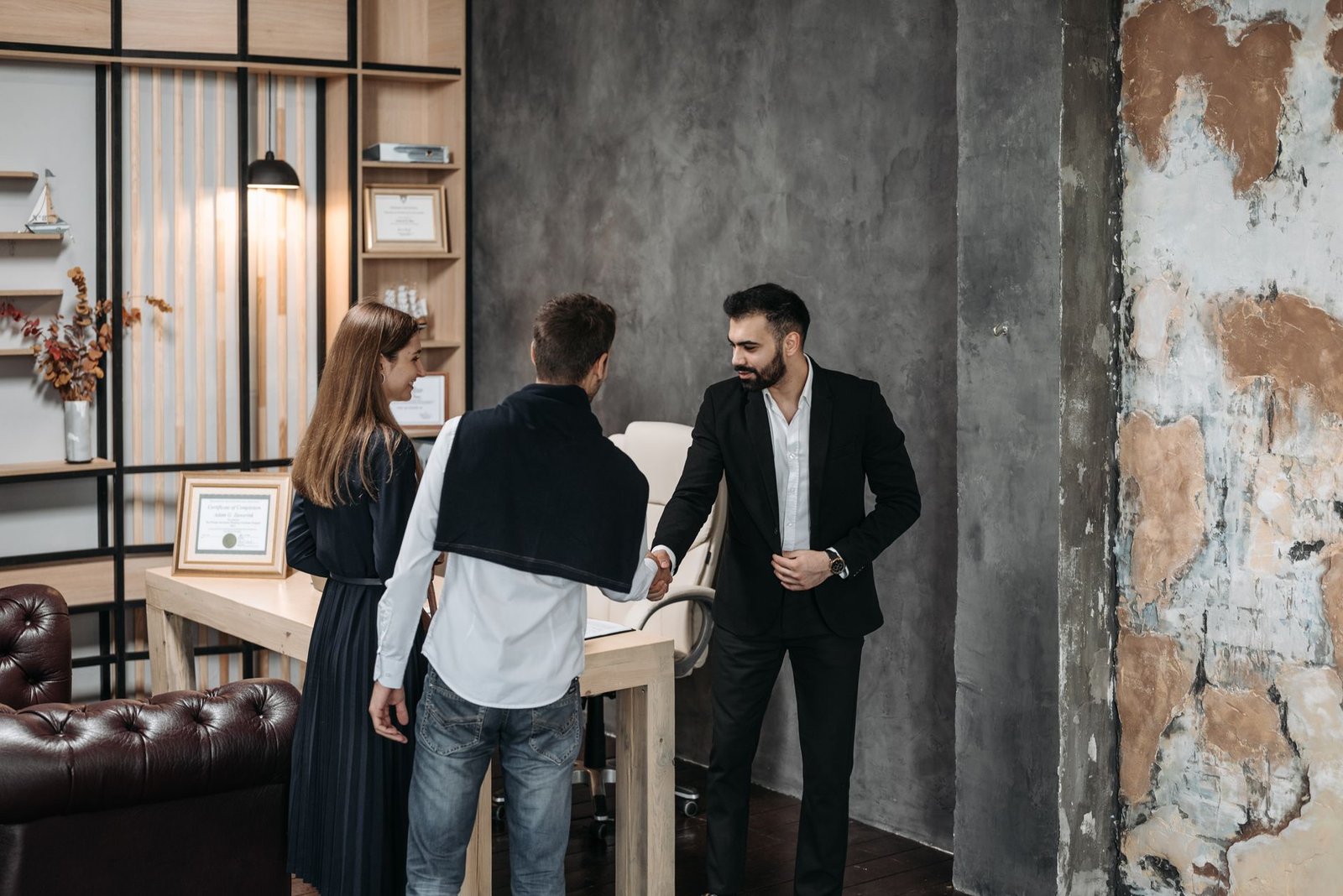 small business client consultation for an online business model guide