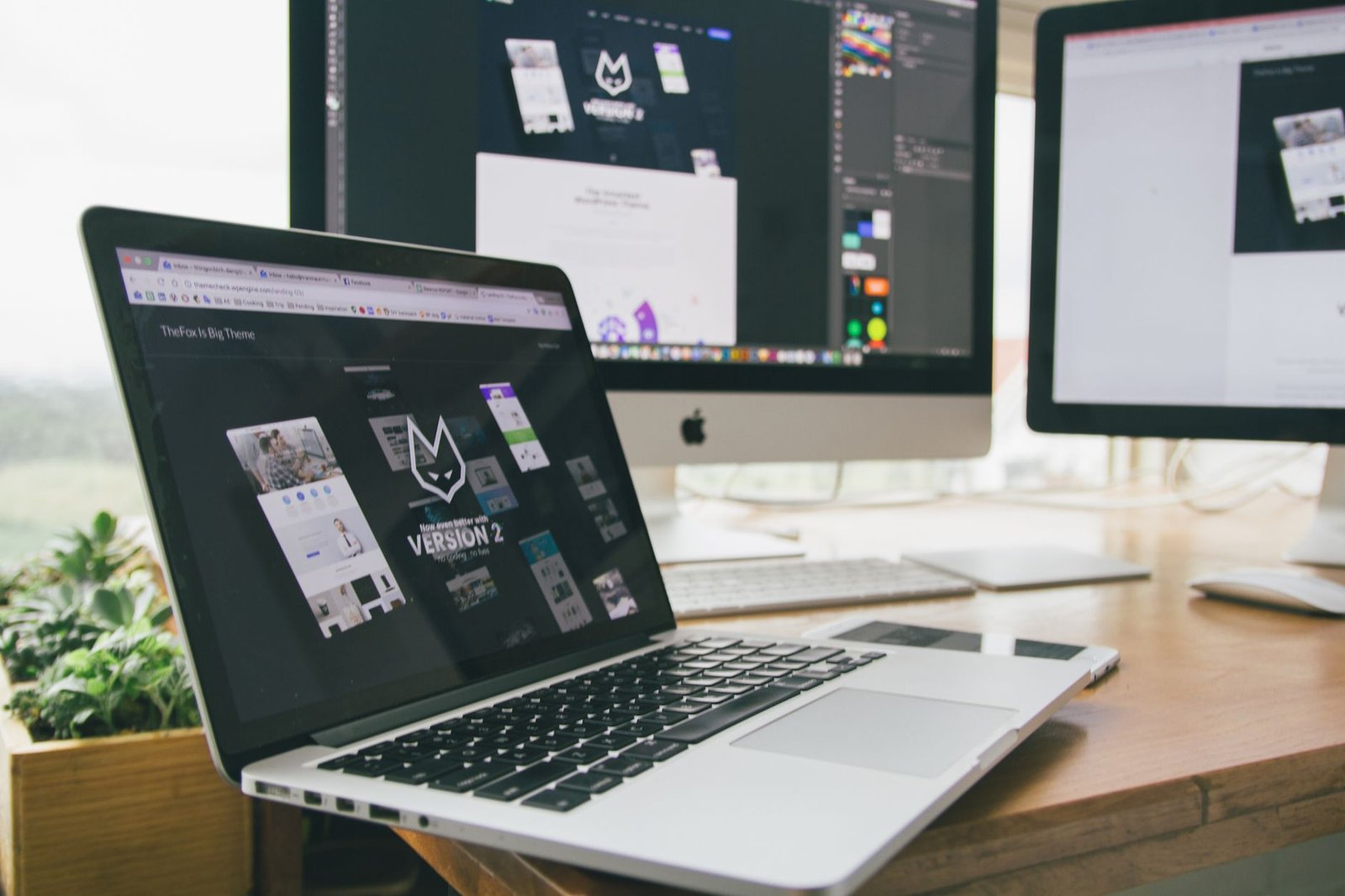 website design workspace tool review for online business founders